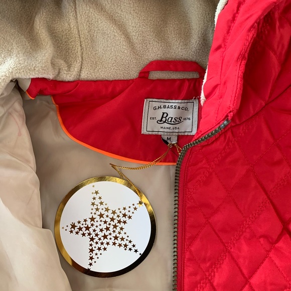 Bass Hooded Quilted Vest - Picture 3 of 6